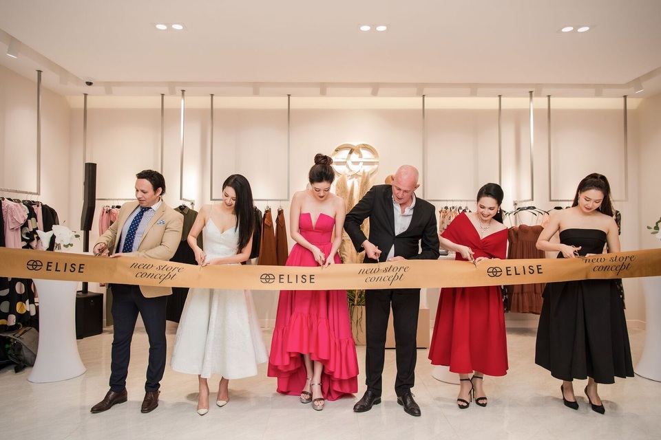 CEO Lưu Nga: Định nghĩa lại mô hình bán lẻ thông qua sự ra mắt của Concept Showroom mới - 2 CEO Lưu Nga: Định nghĩa lại mô hình bán lẻ thông qua sự ra mắt của Concept Showroom mới - 2