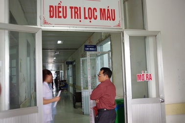 Công an thực nghiệm hiện trường “sự cố” chạy thận 8 người chết tại Hòa Bình