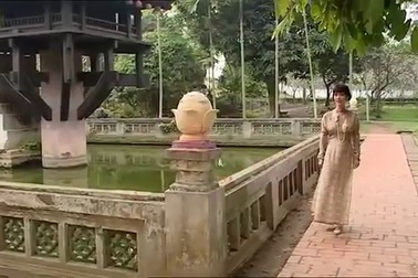 Có phải em mùa thu Hà Nội (Ca sĩ Hồng Nhung).