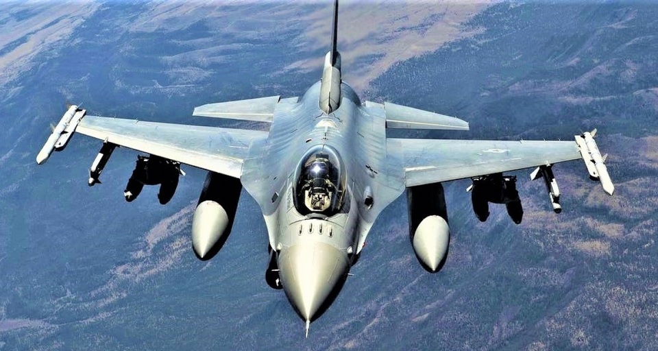 Tiêm kích rắn chúa F-36 Kingsnake - ứng viên thay thế F-16 Viper - 1 Tiêm kích rắn chúa F-36 Kingsnake - ứng viên thay thế F-16 Viper - 1