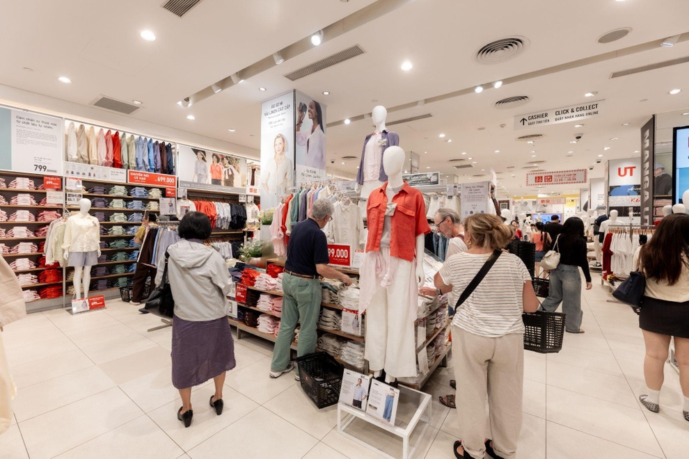 Không khí ngày đầu diễn ra Tuần lễ cảm ơn tại Uniqlo - 5