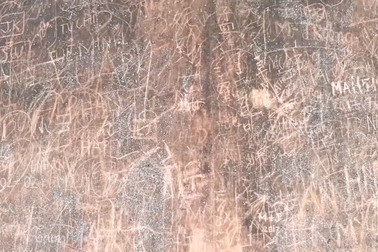 Báo động tình trạng xâm hại di tích ngay giữa thủ đô!