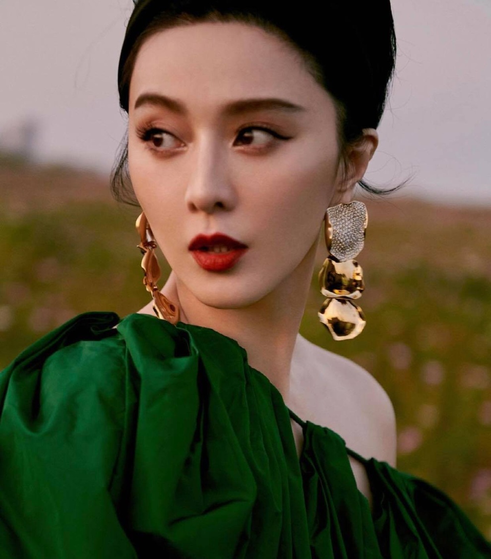 Loạt ảnh tuổi 20 đẹp như tiên nữ gây xôn xao của Phạm Băng Băng - 7 Loạt ảnh tuổi 20 đẹp như tiên nữ gây xôn xao của Phạm Băng Băng - 7