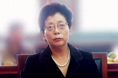 Các cách “trượt ngã” của nữ quan tham Trung Quốc