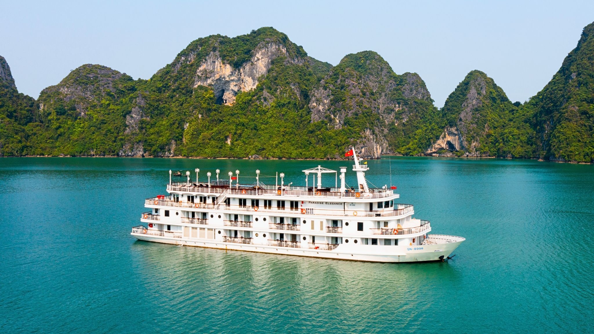 Tàu Hạ Long đón khách trở lại: Khách Tây đông áp đảo so với khách Việt - 1