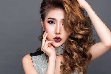 Hoàng Y Nhung: "Đắt show hơn nhờ đăng quang hoa hậu"