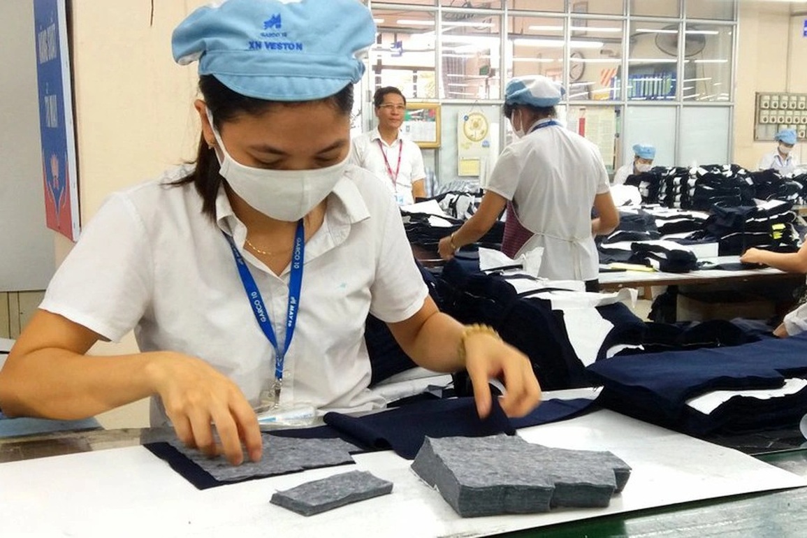 Hơn 1 triệu lượt người lao động hưởng lợi từ chính sách vay vốn trả lương - 1 Hơn 1 triệu lượt người lao động hưởng lợi từ chính sách vay vốn trả lương - 1