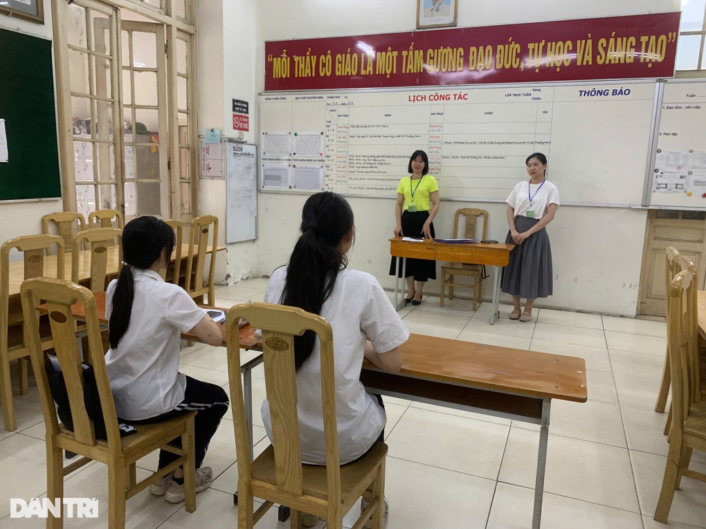 Nữ sinh bị đứt gân cổ tay phải trước ngày thi được bố trí phòng thi riêng - 1
