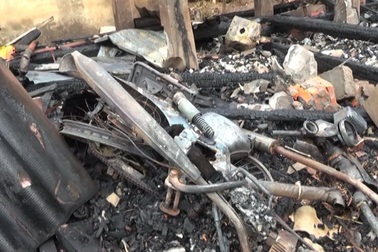 Hỏa hoạn thiêu rụi hoàn toàn 2 căn nhà