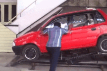 Giải pháp đỗ xe gọn đến khó tin nhưng không dành cho lái mới