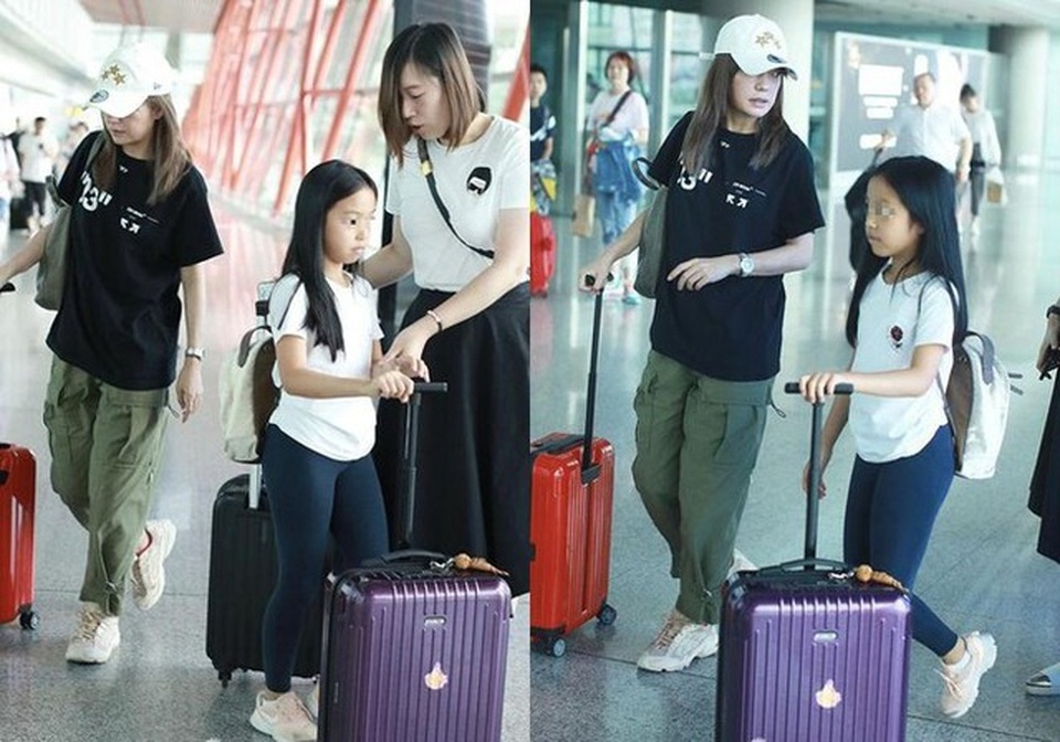 Con gái của Triệu Vy: Sở hữu nhan sắc cuốn hút, được cha mẹ giấu kín - 3
