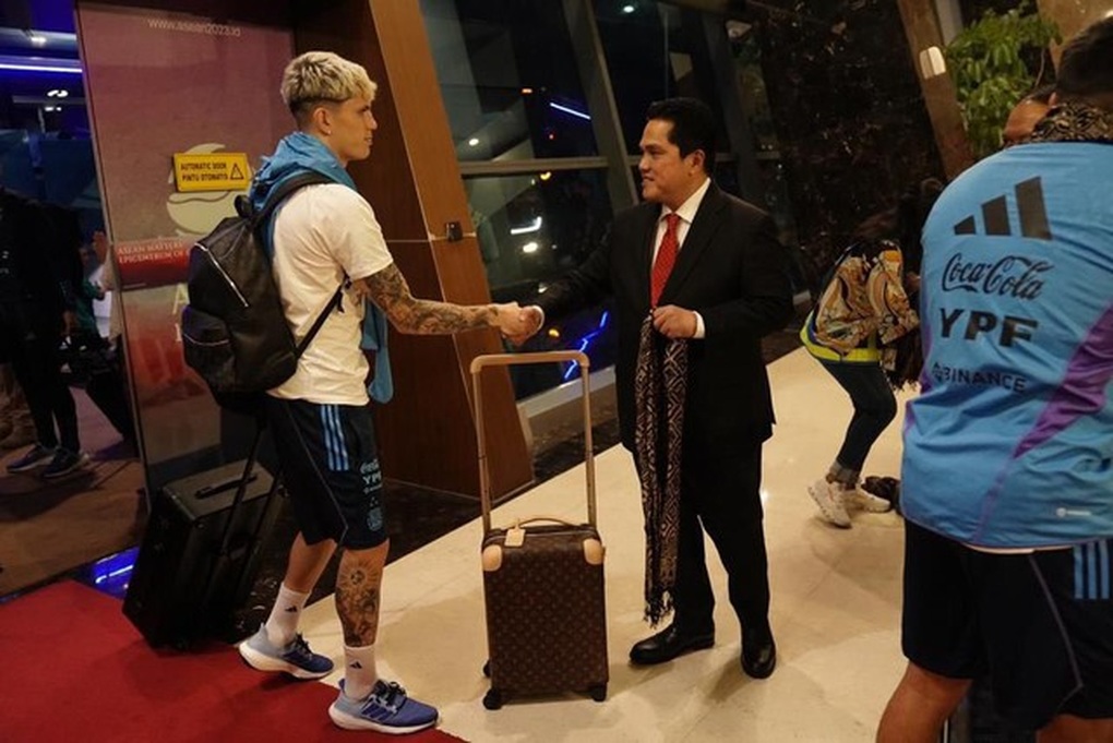 CĐV Indonesia nổi giận, tấn công Messi trên mạng xã hội - 2 CĐV Indonesia nổi giận, tấn công Messi trên mạng xã hội - 2