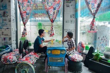 Quán cà phê dùng rác làm đồ trang trí "độc" nhất ở Sài Gòn