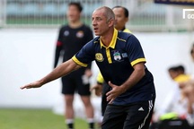 HLV Guillaume Graechen dẫn dắt đội U19 Việt Nam