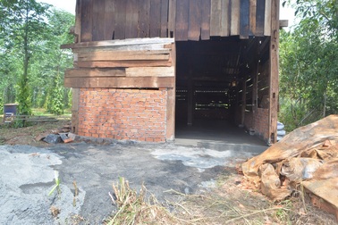 Hàng loạt căn nhà kỳ quái “mọc cấp tốc” chờ đền bù