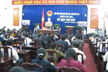 Bị “truy” phí bệnh viện, Giám đốc Sở Y tế xin khất trả lời