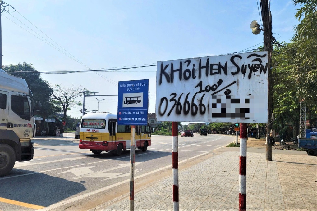 Người đàn ông phun sơn quảng cáo thuốc bị xử phạt - 2 Người đàn ông phun sơn quảng cáo thuốc bị xử phạt - 2