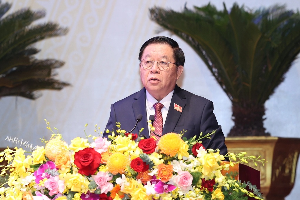 Mr. Ho Quoc Dung was unanimously nominated to be elected as Deputy Prime Minister - 1 Ông Hồ Quốc Dũng được thống nhất giới thiệu để bầu Phó Thủ tướng - 1
