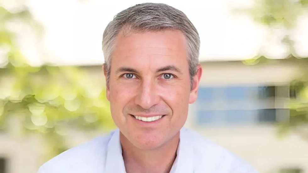 Scandal "kiss cam" 1,3 tỷ USD: Giải mã CEO Andy Byron và Astronomer