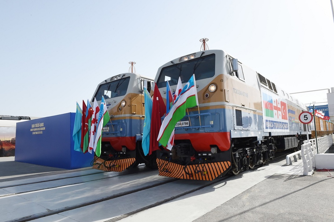 Azerbaijan và 3 quốc gia ký tuyên bố về Hành lang Đông Tây xuyên Caspi - 1 Azerbaijan và 3 quốc gia ký tuyên bố về Hành lang Đông Tây xuyên Caspi - 1