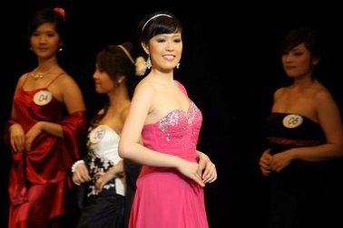 Võ Hồng Quân - Nhan sắc Việt tỏa sáng trên đất Pháp