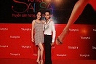 Khánh Thi, Thúy Uyên nóng bỏng trong vũ hội Salsa