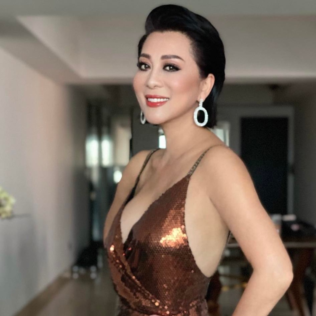 MC Kỳ Duyên tình tứ bên bạn trai mừng sinh nhật 57 tuổi - 11