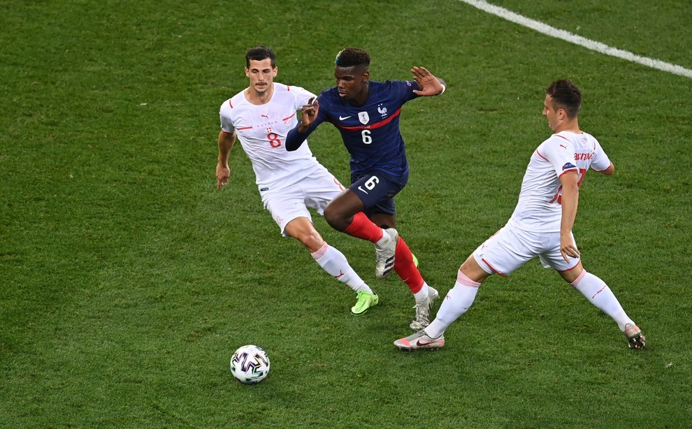 Paul Pogba từ người hùng hóa tội đồ khiến tuyển Pháp bị loại - 3 Paul Pogba từ người hùng hóa tội đồ khiến tuyển Pháp bị loại - 3
