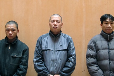 Hà Nội: Nửa đêm giải cứu người đàn ông bị bắt giữ để xiết nợ