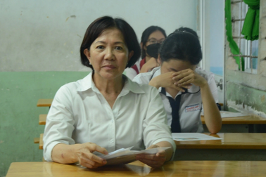 "Cô bé tí hon", bà nội U70 và cháu gái cùng dự thi tốt nghiệp THPT 2023