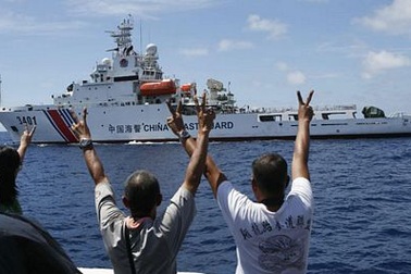 Cận cảnh cuộc đối đầu Trung Quốc - Philippines ở Bãi Cỏ Mây