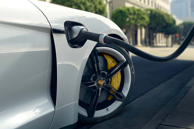 Công nghệ sạc pin siêu nhanh sẽ định hình lại thị trường ô tô điện?