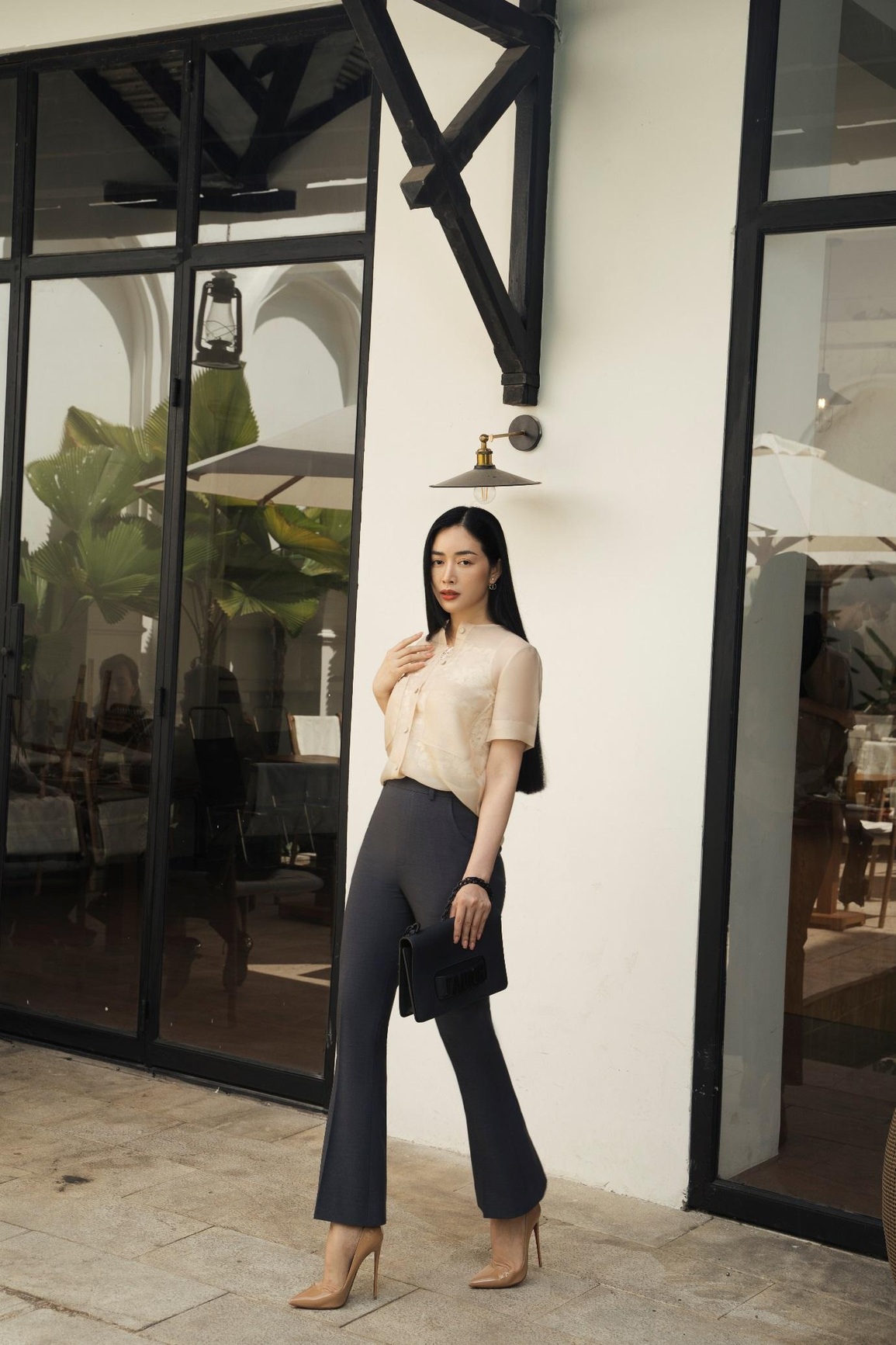 Mai Thanh Hà hóa nàng thơ của nhà thiết kế Nguyễn Chí Nghĩa - 7 Mai Thanh Hà hóa nàng thơ của nhà thiết kế Nguyễn Chí Nghĩa - 7