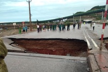 "Hố tử thần" bất ngờ xuất hiện "nuốt chửng" 5 người, 2 người tử vong