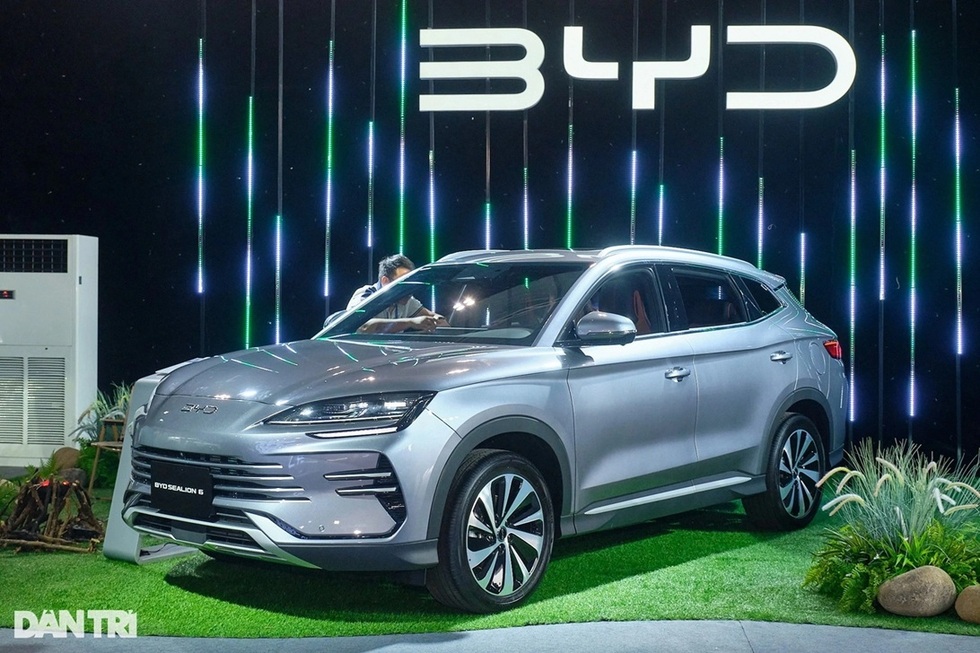 Loạt ô tô vừa ra mắt đã có ưu đãi, nhiều mẫu giảm gần trăm triệu - 6 Loạt ô tô vừa ra mắt đã có ưu đãi, nhiều mẫu giảm gần trăm triệu - 6