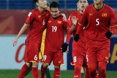 Chế độ ăn uống của cầu thủ bóng đá Việt Nam nghiêm ngặt như thế nào?