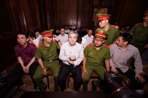 Cận cảnh các bị cáo trong phiên khai mạc xử vụ VN Pharma sáng nay