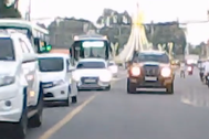 Xe bán tải ngổ ngáo lấn làn vượt ẩu: Cần nghiêm trị hành vi coi thường luật pháp