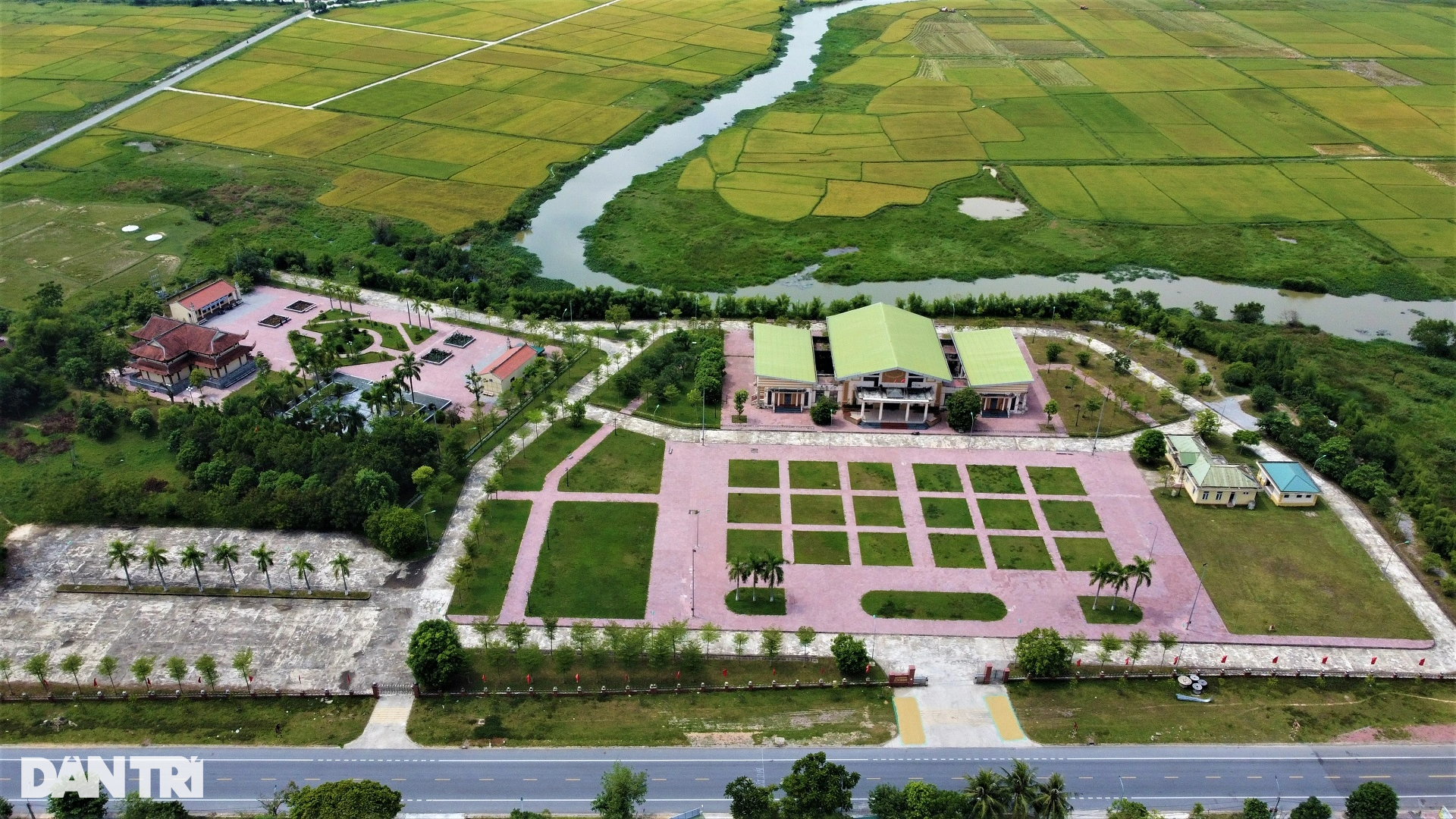 Nơi an nghỉ của Đoàn viên Thanh niên Cộng sản đầu tiên Lý Tự Trọng - 1 Nơi an nghỉ của Đoàn viên Thanh niên Cộng sản đầu tiên Lý Tự Trọng - 1
