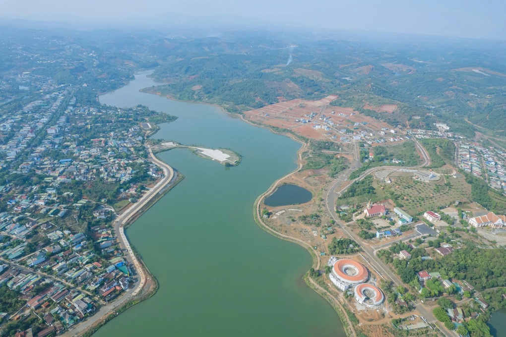 Diễn biến mới vụ sáp nhập địa lý nhưng xin... không nhận cán bộ, công chức - 1 Diễn biến mới vụ sáp nhập địa lý nhưng xin... không nhận cán bộ, công chức - 1