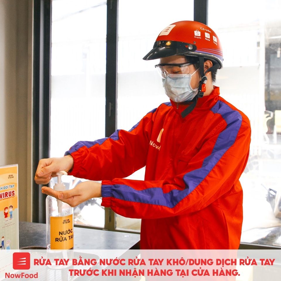 “Giao hàng không tiếp xúc” thời Covid muôn màu muôn vẻ và muôn kiểu - 5 “Giao hàng không tiếp xúc” thời Covid muôn màu muôn vẻ và muôn kiểu - 5