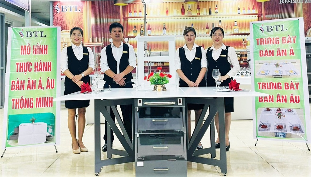 Giảng viên tự sáng tạo thiết bị dạy nghề, tiết kiệm nửa tỷ đồng - 2 Giảng viên tự sáng tạo thiết bị dạy nghề, tiết kiệm nửa tỷ đồng - 2