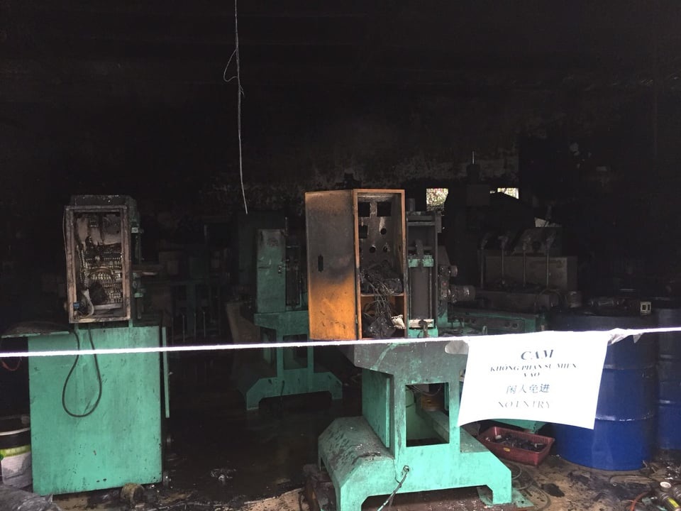 Vụ cháy Công ty Đỉnh Vàng: Công nhân vẫn làm việc bình thường - 2