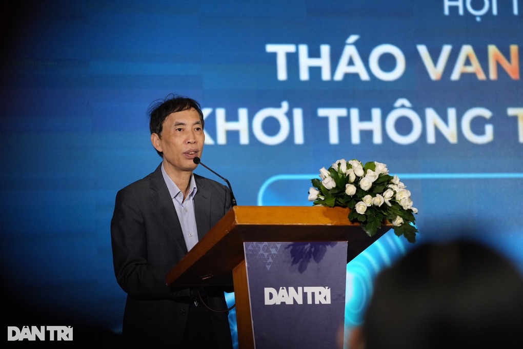 TS Võ Trí Thành hé lộ bí kíp để chúng ta chơi được với nhà giàu - 1 TS Võ Trí Thành hé lộ bí kíp để chúng ta chơi được với nhà giàu - 1