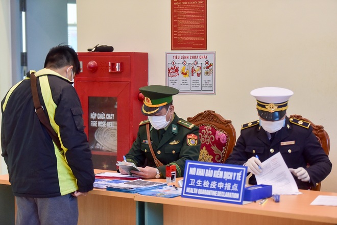 Tận mắt quy trình kiểm dịch gắt gao tại cửa khẩu Hữu Nghị - 9 Tận mắt quy trình kiểm dịch gắt gao tại cửa khẩu Hữu Nghị - 9