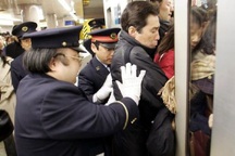 Những nghề lạ đến khó tin mà lương cao không tưởng