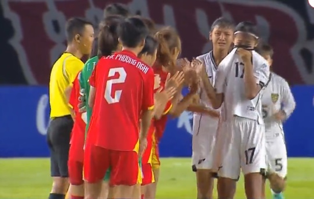 ការប្រកួតនារី U16 វៀតណាម ឈ្នះក្នុងការប្រកួតដ៏រំភើប ឥណ្ឌូណេស៊ី យំលើទីលាន - ២ U16 nữ Việt Nam thắng nghẹt thở, Indonesia khóc nức nở trên sân - 2