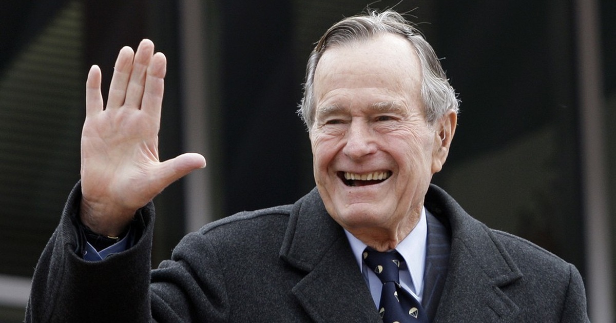 C u T ng th ng M George H.W. Bush qua i B o D n tr