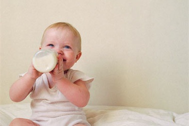 Những lợi ích chưa biết của uống sữa tối