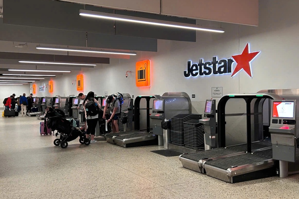 Tranh cãi chiếc cân kém sang ở sân bay - 3 Tranh cãi chiếc cân kém sang ở sân bay - 3